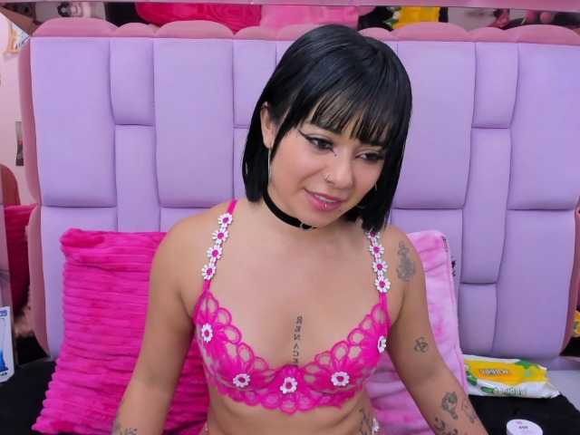 roxanevega live cam on BongaCams