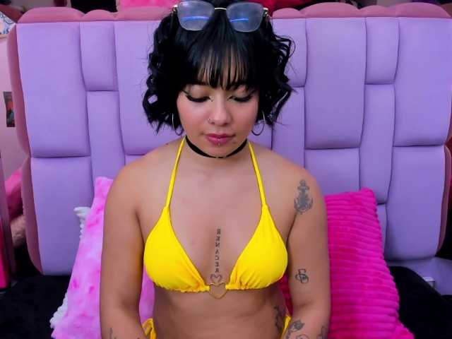 roxanevega live cam on BongaCams