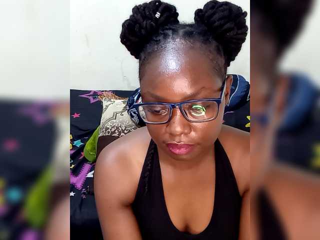 Sweetq live cam on BongaCams