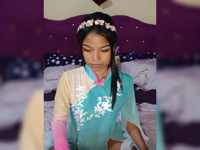 Sexyladyyya live cam on BongaCams