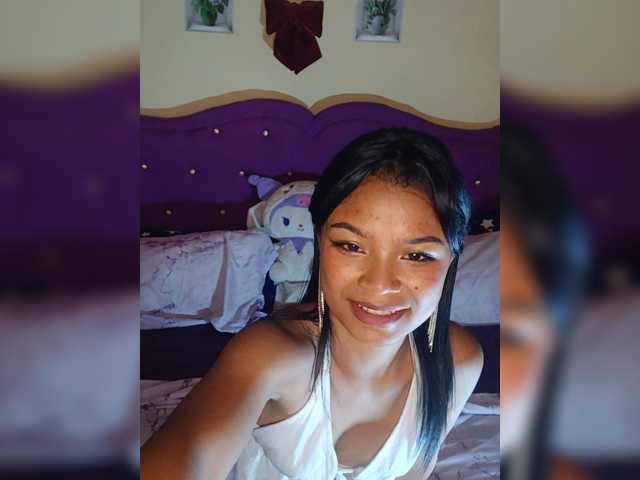 Sexyladyyya live cam on BongaCams