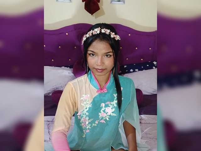 Sexyladyyya live cam on BongaCams