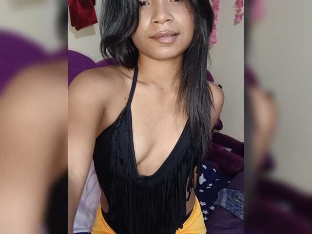 Sexyladyyya live cam on BongaCams