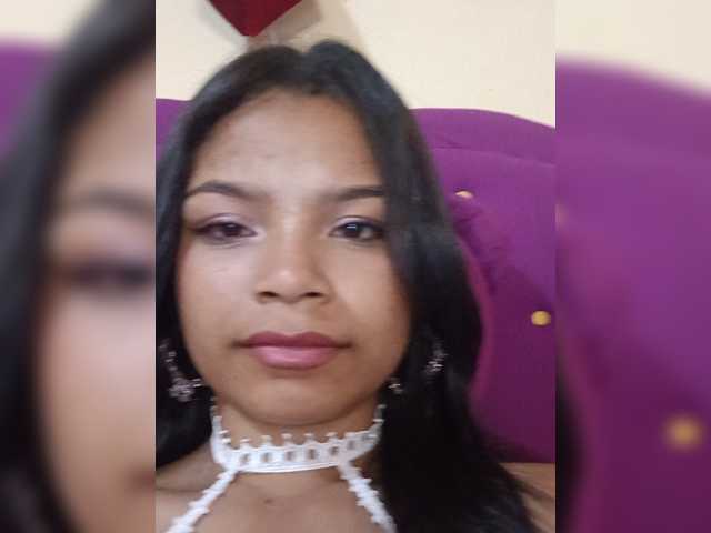 Sexyladyyya live cam on BongaCams