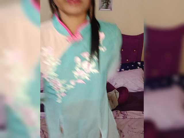 Sexyladyyya live cam on BongaCams