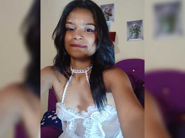 Sexyladyyya live cam on BongaCams