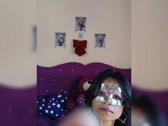 Sexyladyyya live cam on BongaCams