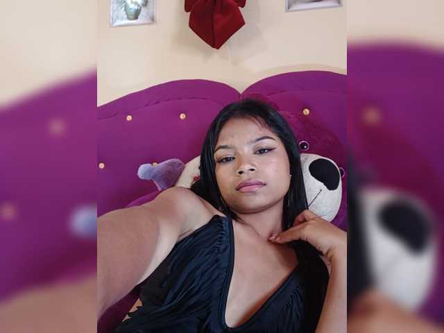 Sexyladyyya live cam on BongaCams