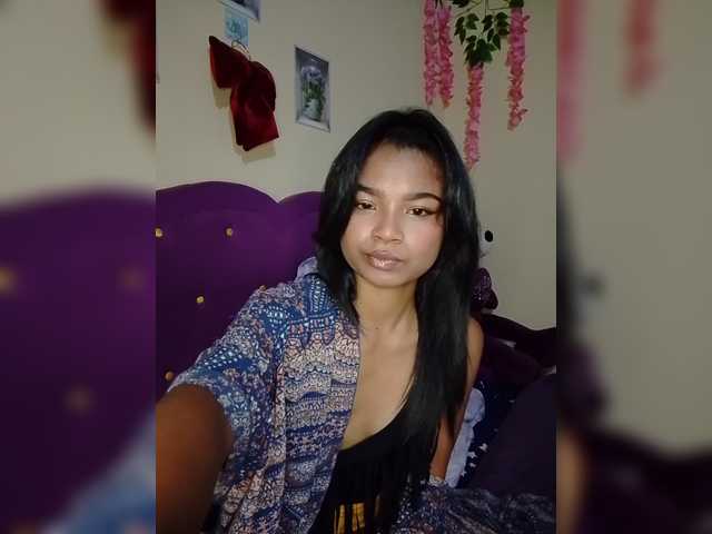 Sexyladyyya live cam on BongaCams