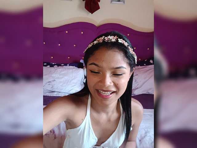 Sexyladyyya live cam on BongaCams