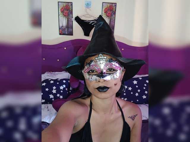 Sexyladyyya live cam on BongaCams