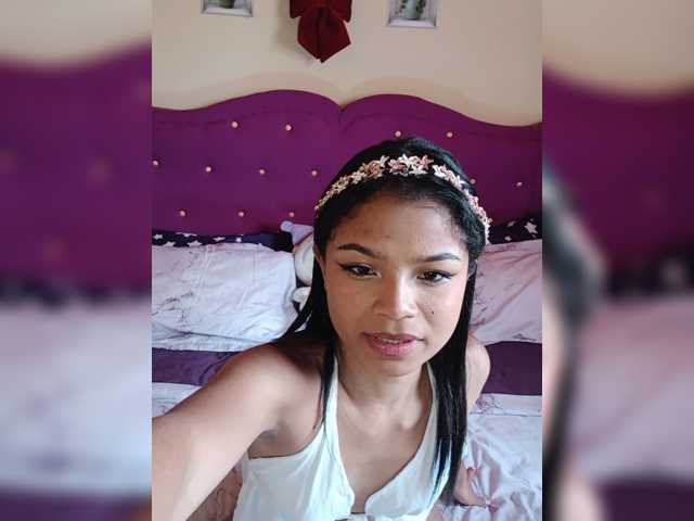 Sexyladyyya live cam on BongaCams