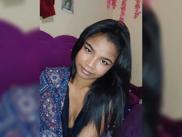 Sexyladyyya live cam on BongaCams