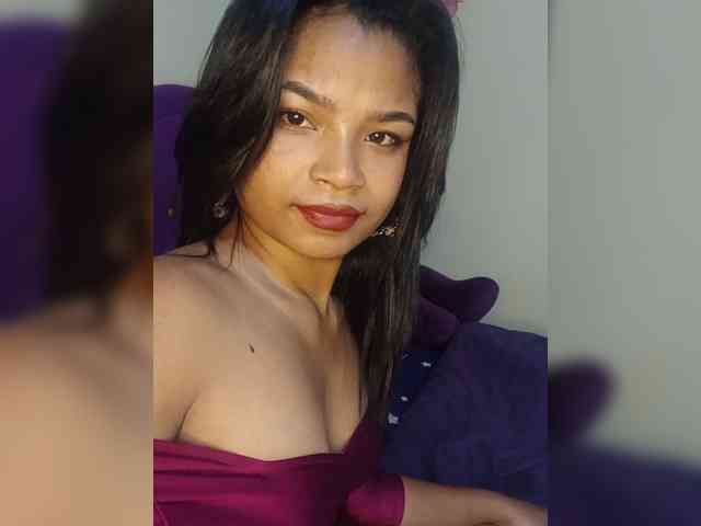 Sexyladyyya webcam