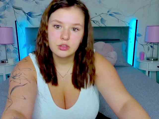Cutie-beautyy webcam
