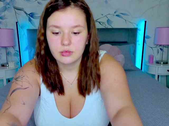 Cutie-beautyy webcam