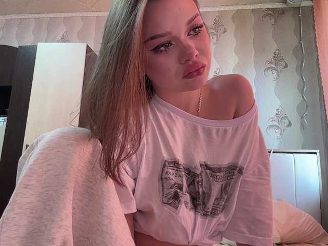 MarinMuckey live cam on BongaCams