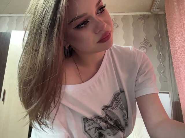 MarinMuckey live cam on BongaCams