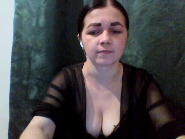 Anna332245 live cam on BongaCams