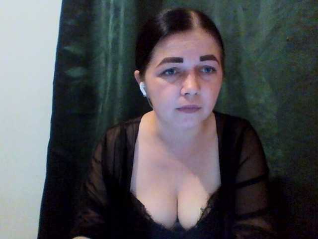 Anna332245 live cam on BongaCams
