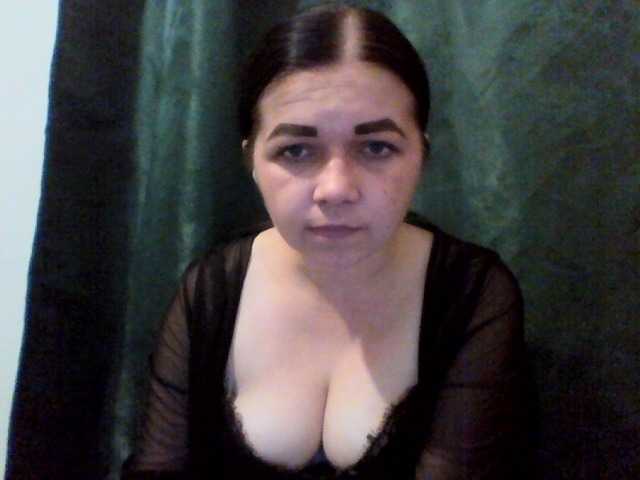 Anna332245 live cam on BongaCams