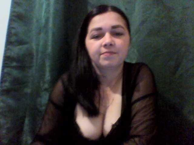 Anna332245 live cam on BongaCams