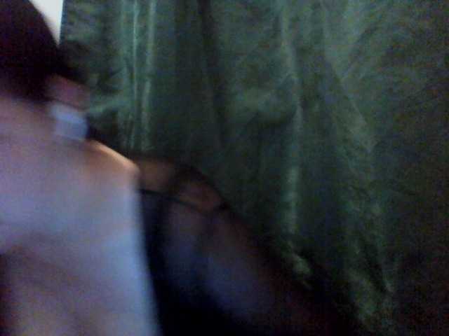Anna332245 live cam on BongaCams