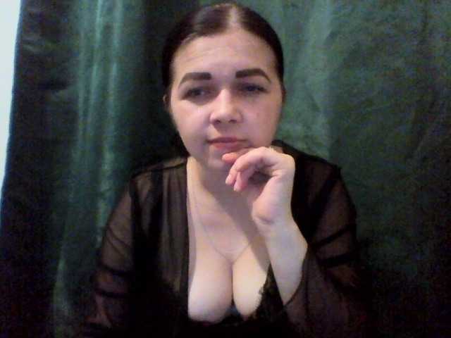 Anna332245, en directo ahora en BongaCams