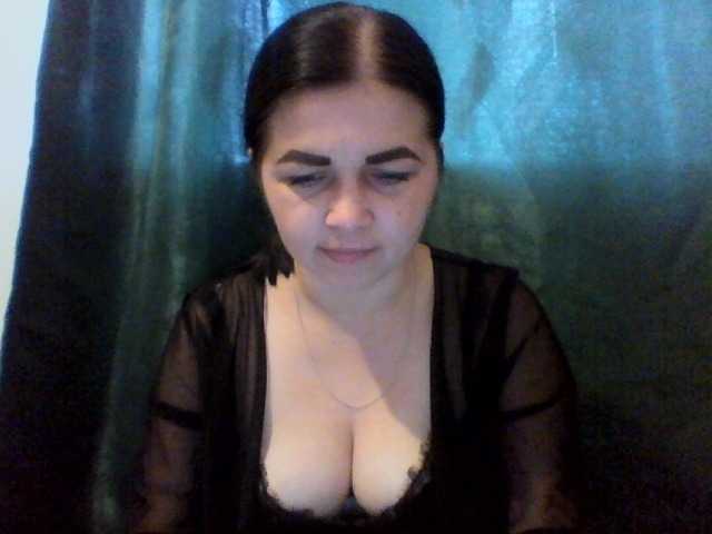 Anna332245, en directo ahora en BongaCams