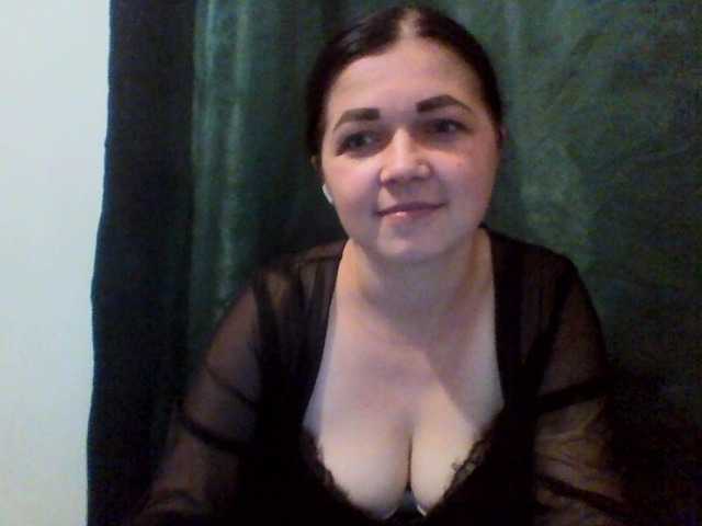 Anna332245 live cam on BongaCams