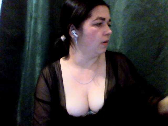 Anna332245, live now on BongaCams