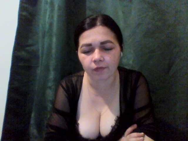 Anna332245, en directo ahora en BongaCams