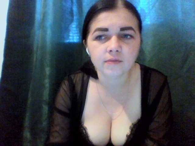 Anna332245, en directo ahora en BongaCams