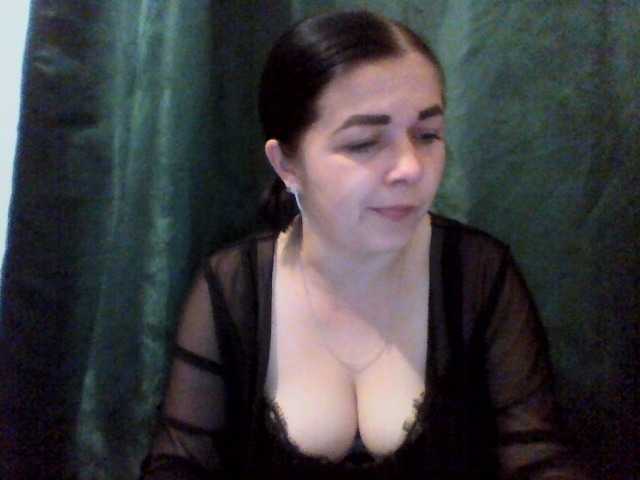 Anna332245, en directo ahora en BongaCams