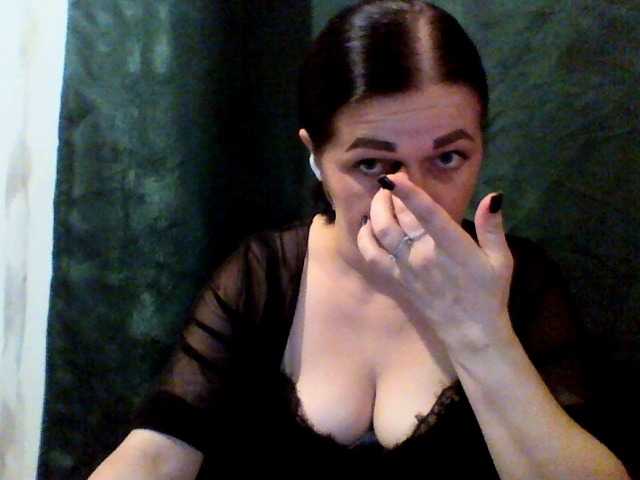 Anna332245 live cam on BongaCams