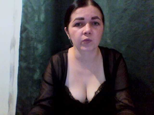 Anna332245 live cam on BongaCams