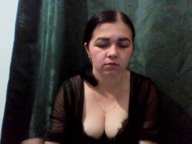Anna332245 live cam on BongaCams