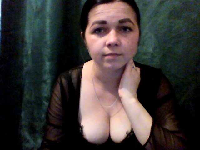 Anna332245 live cam on BongaCams