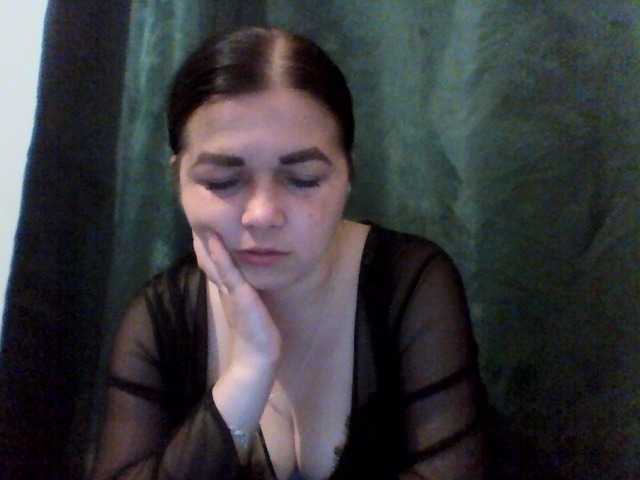 Anna332245, en directo ahora en BongaCams
