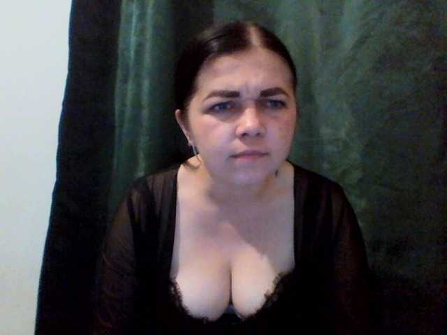 Anna332245 live cam on BongaCams