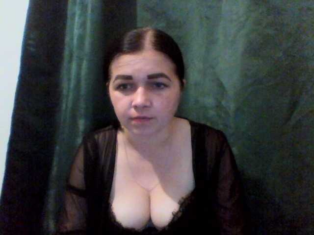 Anna332245 live cam on BongaCams