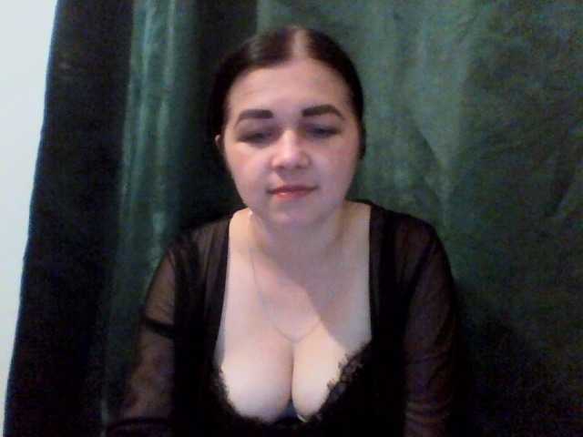 Anna332245 live cam on BongaCams