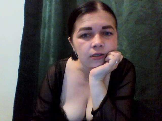Anna332245 live cam on BongaCams