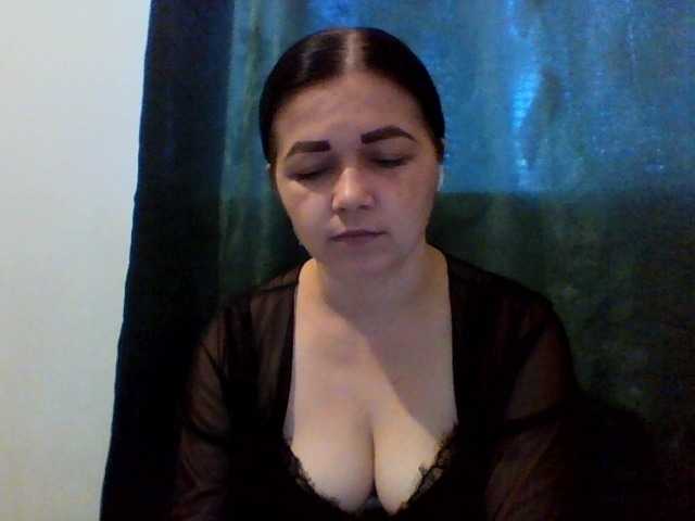 Anna332245 live cam on BongaCams