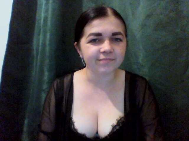 Anna332245 live cam on BongaCams