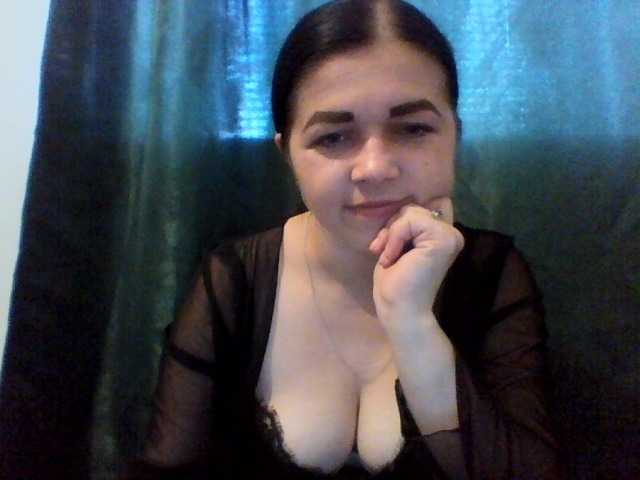 Anna332245, en directo ahora en BongaCams