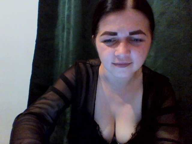Anna332245 — live female cam