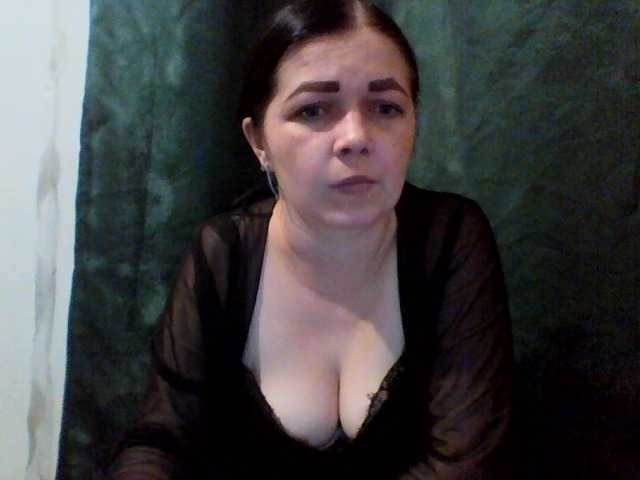 Anna332245 live cam on BongaCams