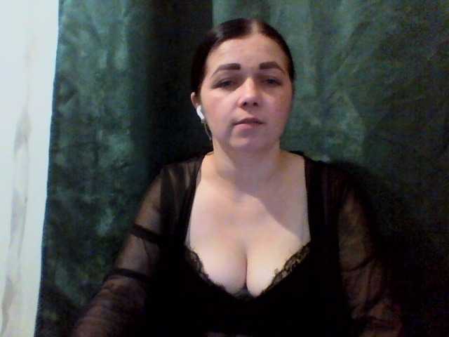 Anna332245 live cam on BongaCams