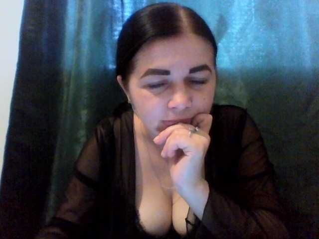 Anna332245, en directo ahora en BongaCams